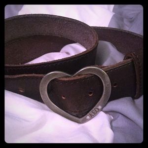 AE Heart Belt