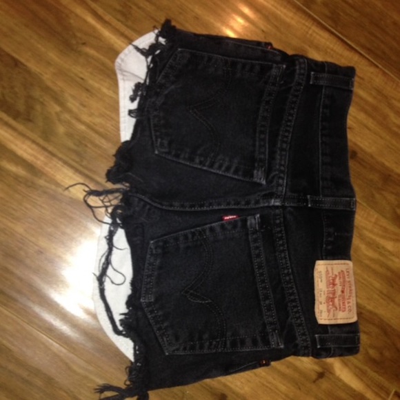 Black Levi's short