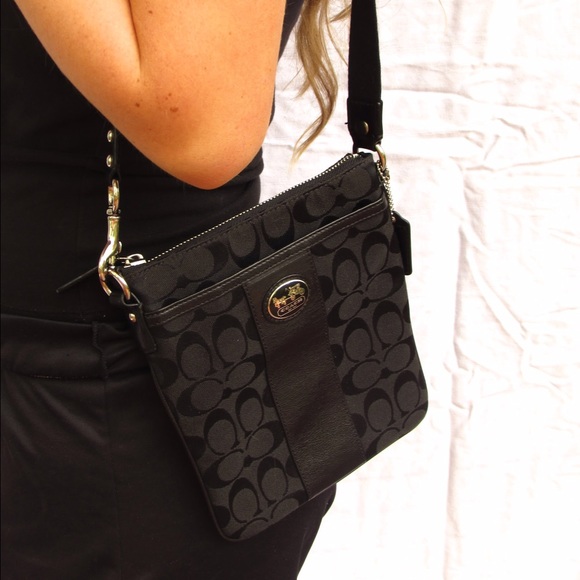 Coach shoulder bag
