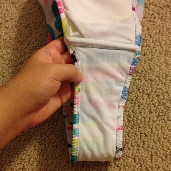 👙 NWT F21 Ruffled Bandeau Bikini Set 👙 - Picture 4 of 4