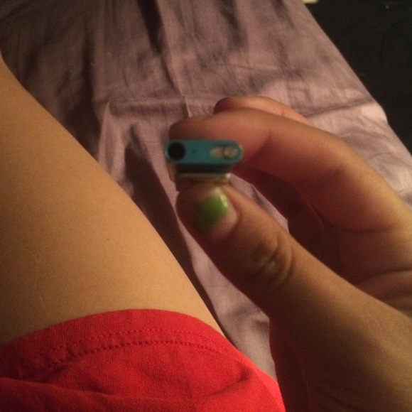 blue iPod - Picture 3 of 3