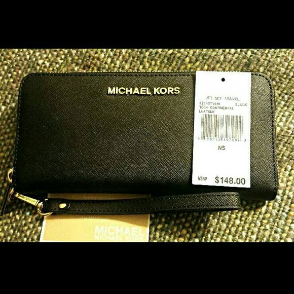 🆕Michael Kors Jet Set Continental Wallet