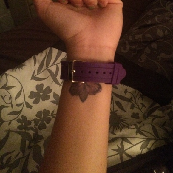 Purple cheetah watch. - Picture 4 of 4