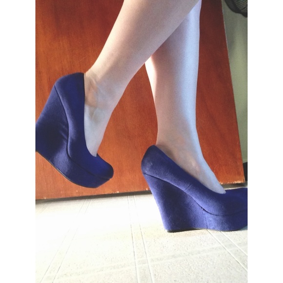 Cobalt (deep blue) Wedge Pumps 😍