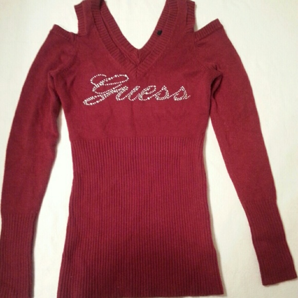 GUESS SWEATER