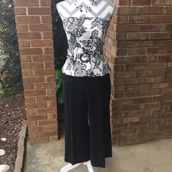 Size 6R White House Black Market Dressy Capris