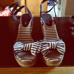 White and Blue striped American Eagle wedge shoes.
