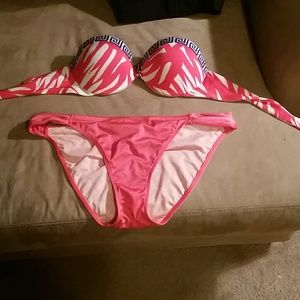 Victoria secrets bathing suit in coral and blue