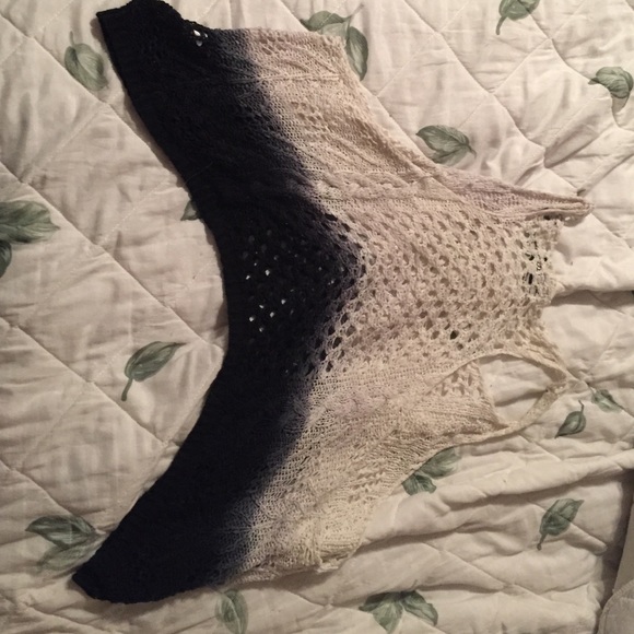 Designer crochet top - Picture 2 of 2