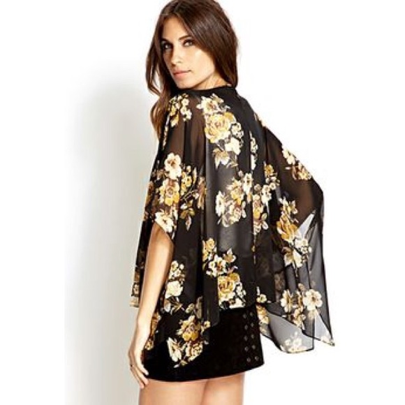 ❌SOLD❌ Floral Kimono 🌸 - Picture 2 of 3