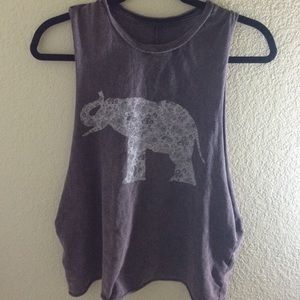 BRANDY MELVILLE elephant muscle tee