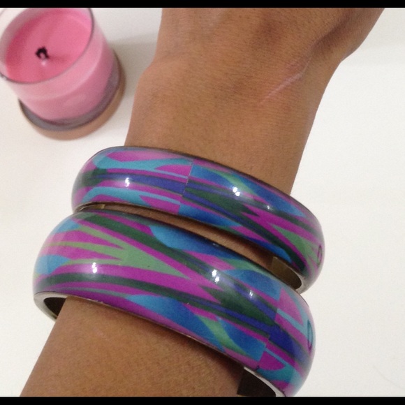 Multicolored bangles