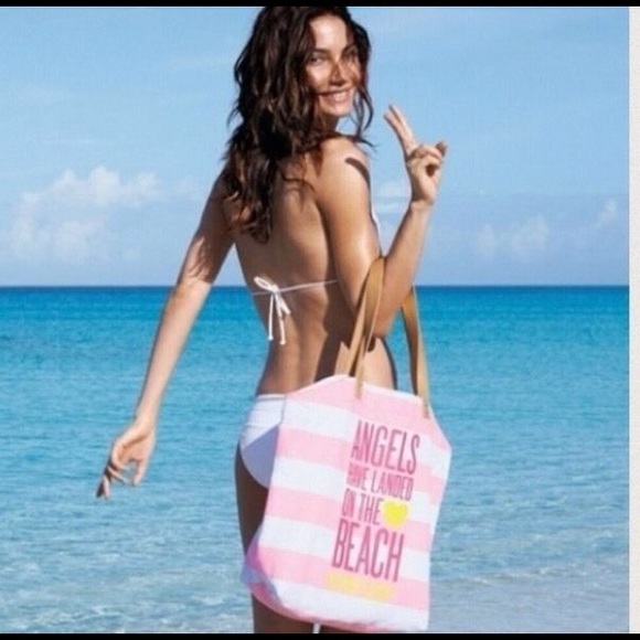 Victoria's Secret Tote & 2 blankets