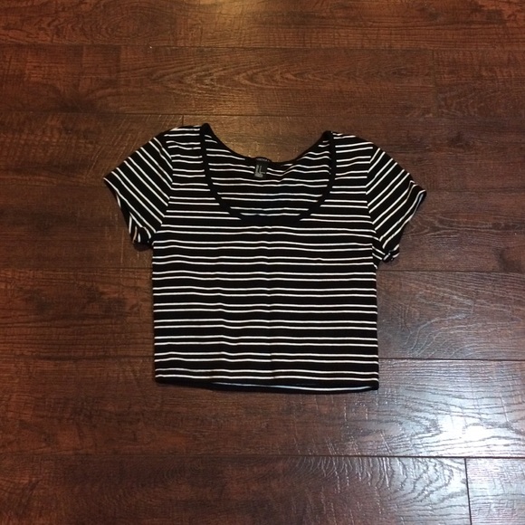Crop top.