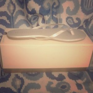 Lauren Conrad flip flops!