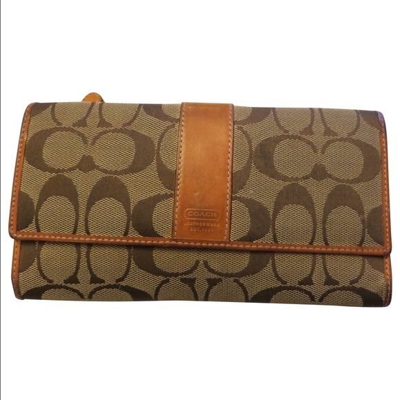 Coach Logo Trifold Wallet