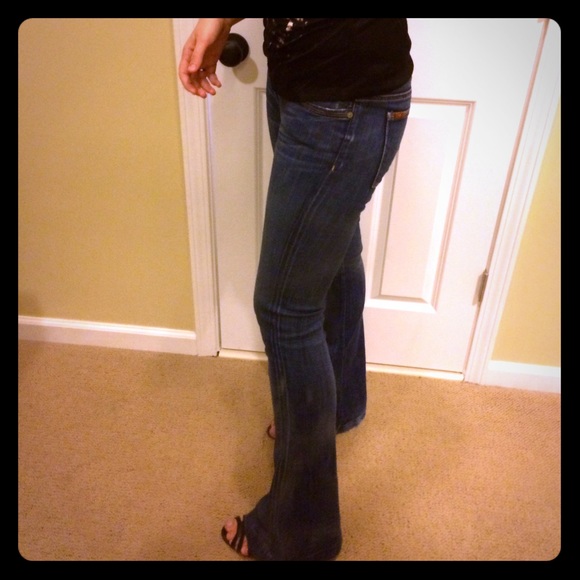 Excellent condition Bellbottomed seven jeans