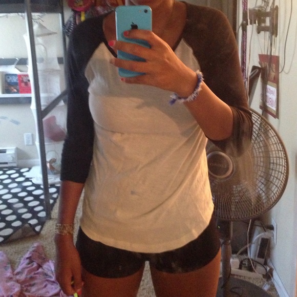 BASEBALL TEE - Picture 3 of 3