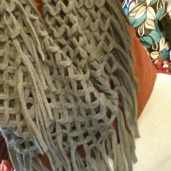 Fringe infinity scarf
