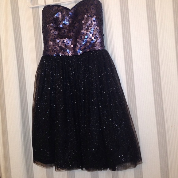 SPARKLING DARK BLUE AND BLACK STRAPLESS DRESS