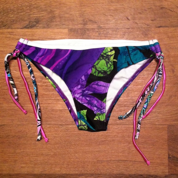 Bikini bottoms