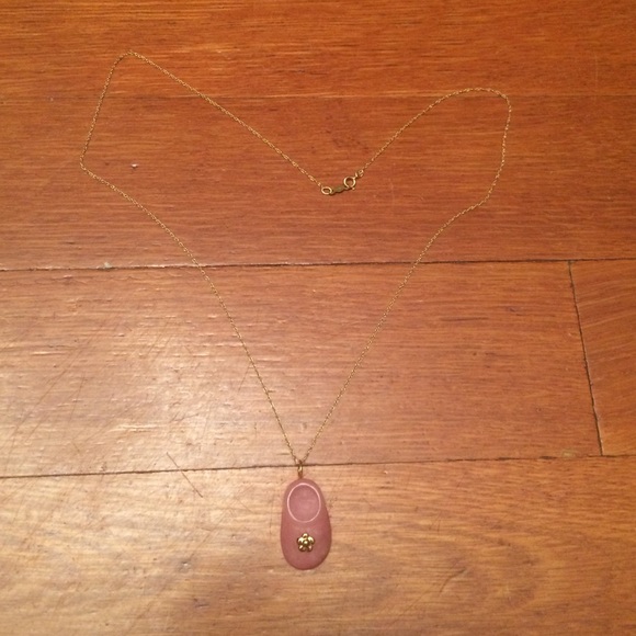 Jewelry - ⚡️sale⚡️14k gold baby shoe pink jade necklace