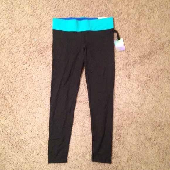 Victoria Secret Pink Ultimate Yoga Leggings