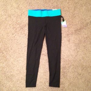 Victoria Secret Pink Ultimate Yoga Leggings