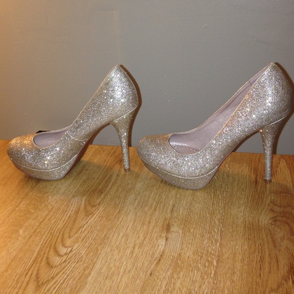 Gold Glitter Olsenboye Pumps