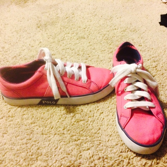 Shoe - Picture 1 of 1