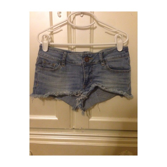 Bullhead Denim Co frayed short shorts