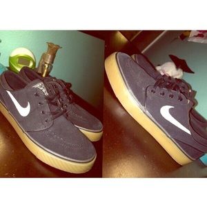 nike janoskis with gum sole