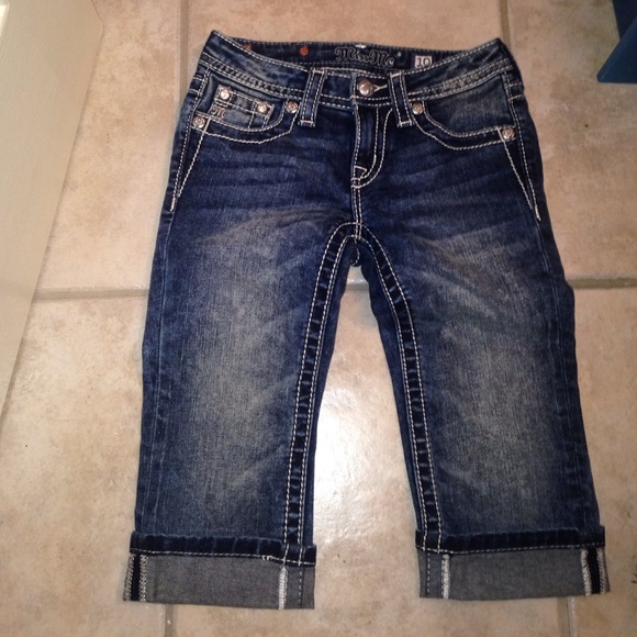 Girls Kids miss me capris!!!