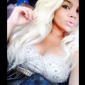 Meet your seller 💞