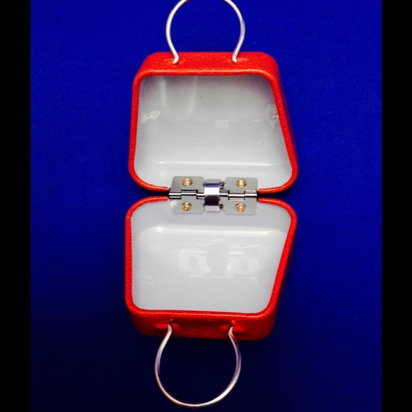CANADIAN FLAG TIN 'HANDBAG' 🇨🇦 - Picture 2 of 6