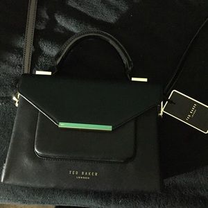 🌚Ted Baker London Mariza crossbody