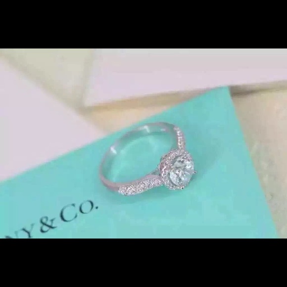 Tifiney ring