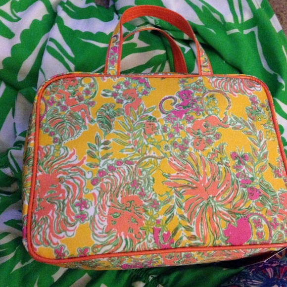 Lilly Pulitzer for target Happy place weekender