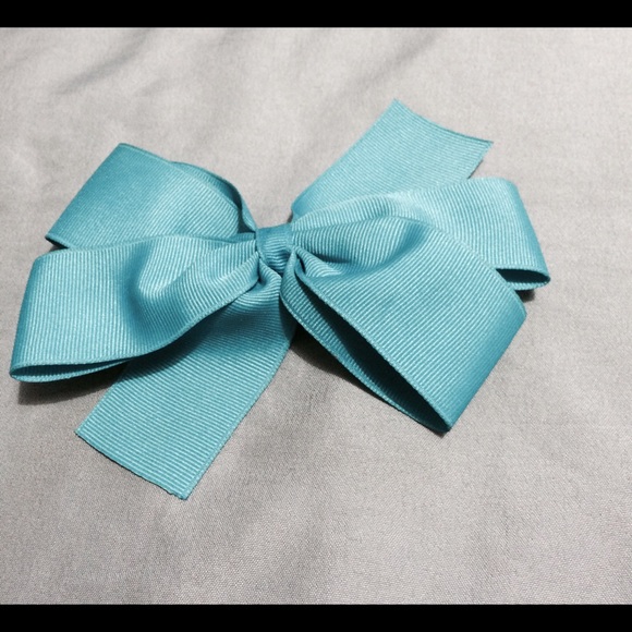 Cute Turquoise Bow