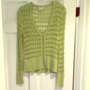 Cache lime green top