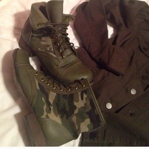 combats boots