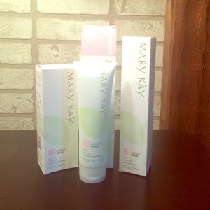 Mary Kay Dry Skin Bundle