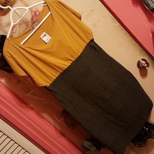 Short sleeve dress