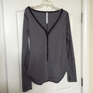 Lululemon Top - 12 grey and black
