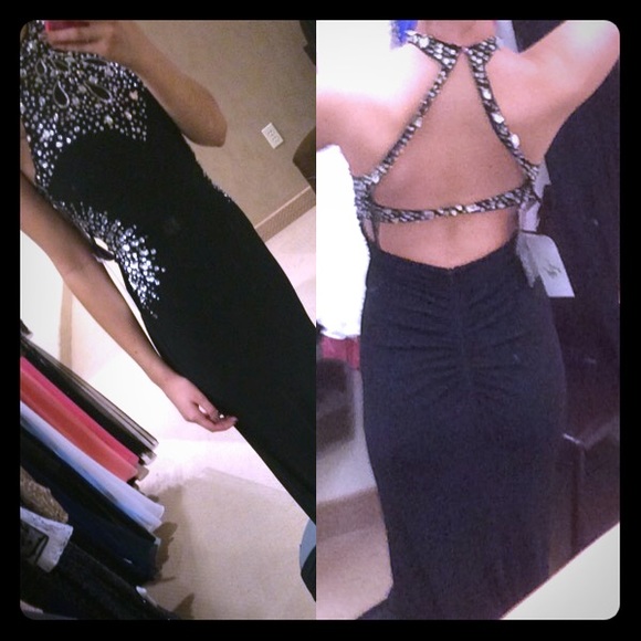 Gorgeous black glam prom dress - Picture 1 of 4