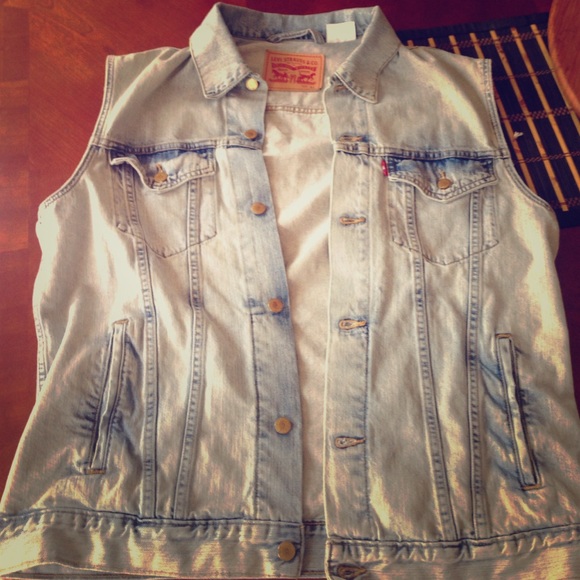 Levi biker "no sleeve "jacket