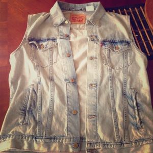 Levi biker "no sleeve "jacket