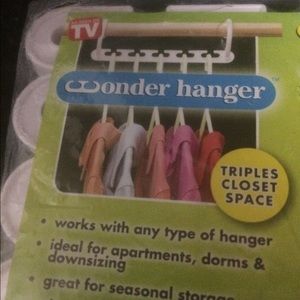 wonder hangers💕3/packs (️BUNDLE)