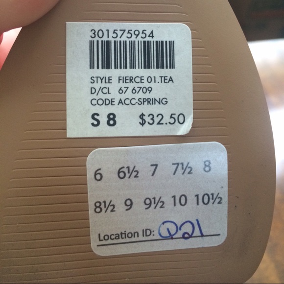 Teaberry Heels - Picture 2 of 2