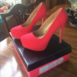 Teaberry Heels